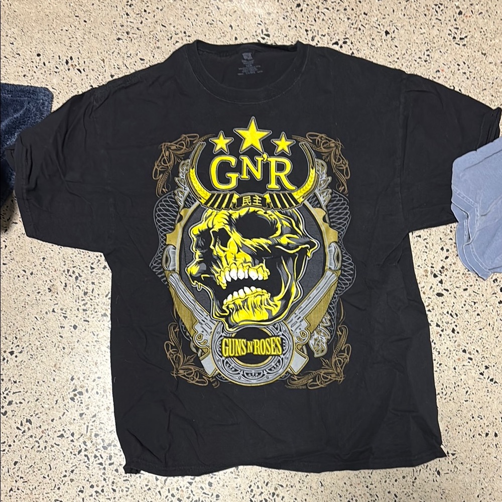 Black Guns N’Roses Graphic T-Shirt